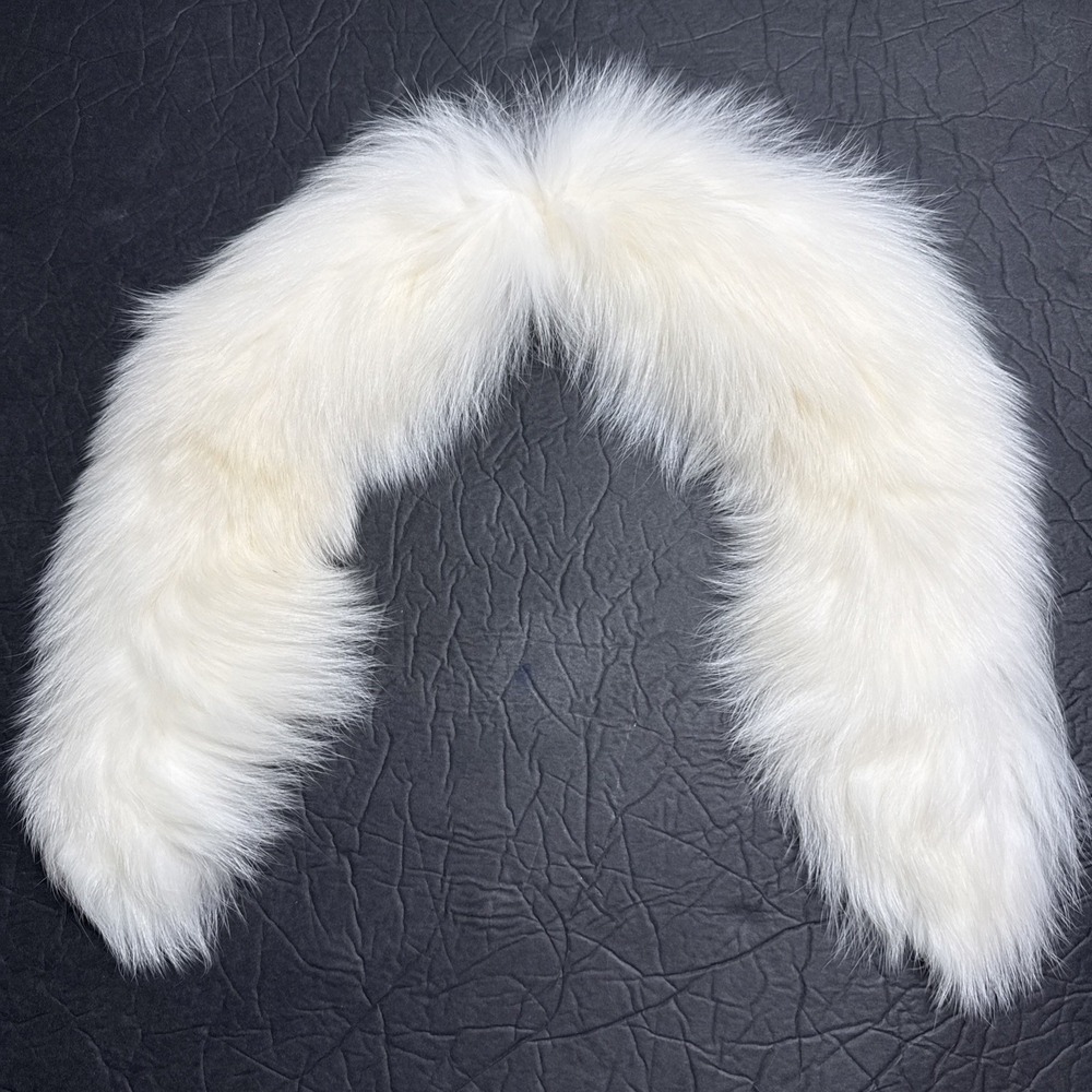 Gorgeous Real Polar  FOX FUR COLLAR Ivory  Length 24" , 1,75" Wide W/ Loops